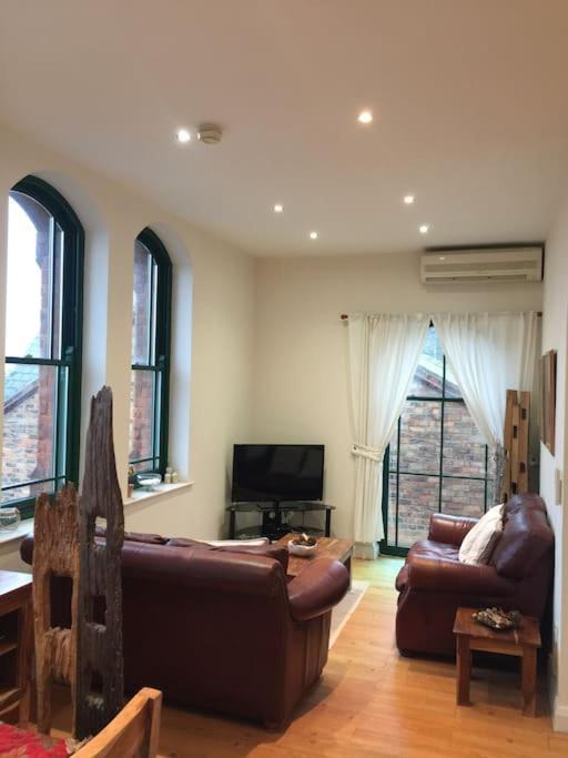 Converted Chapel Filey Floor To Ceiling Arch Window Dış mekan fotoğraf